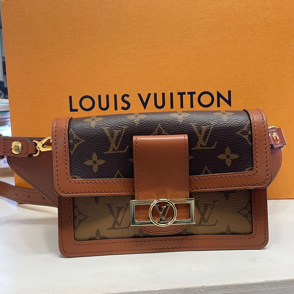 LOUIS VUITTON dauphine style belt bag